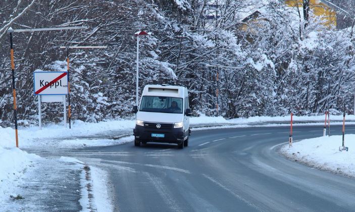 Salzburg Research: Test drives with the research vehicle in Koppl; Owner DigiTrans eVAN: DigiTrans GmbH, © Salzburg Research